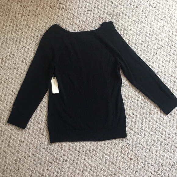 NWT Anthropologie sweater/top OPEN TO OFFERS - Picture 3 of 6